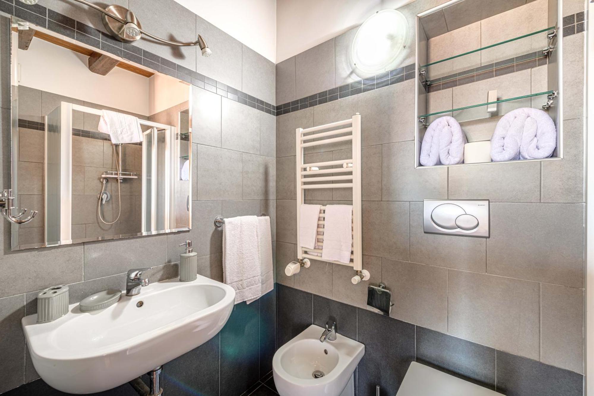 Bb Il Re Alla Reginella Guest House Roma Ngoại thất bức ảnh