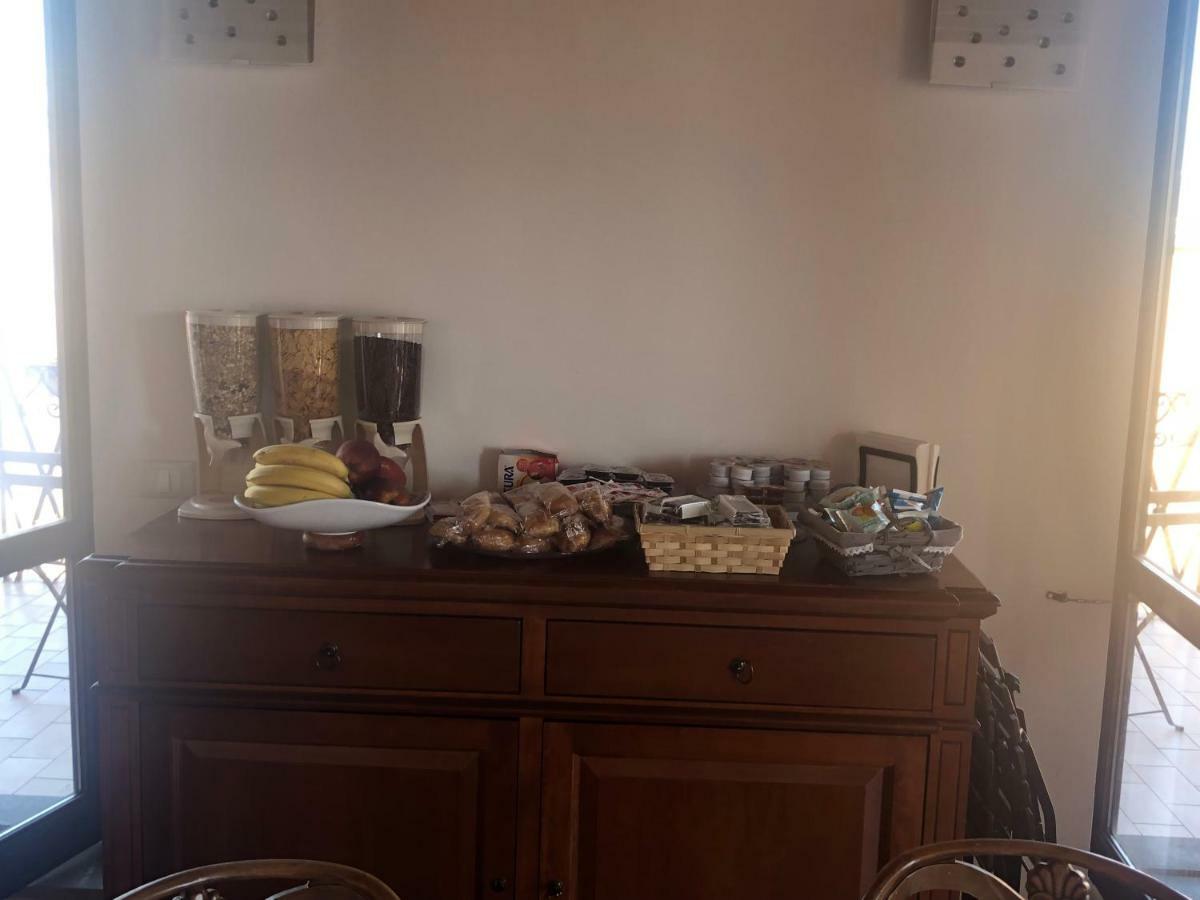 Bb Il Re Alla Reginella Guest House Roma Ngoại thất bức ảnh